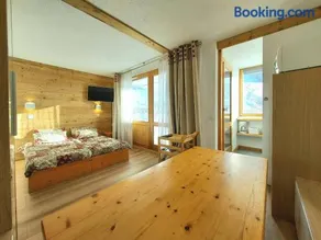 Studio rénové La Plagne avec parking, ski-in/ski-out - Image 2