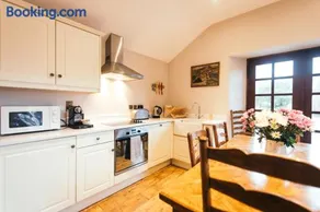 Rustic Heritage Farm Cottage, 2 Bed, Retreat - Image 2