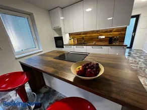 GRAND HYATT APPARTMENTS - Image 3