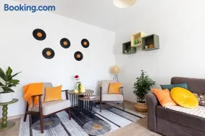 Spirit of 70s apartment - Image 1