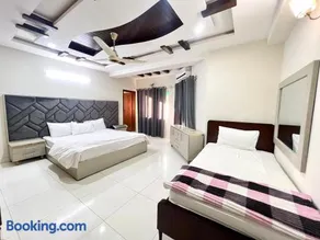 3Bedrooms Hall & Kitchen Entire Flat Main ISB - Image 3