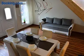 Room4U Apartment - Image 4