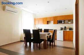 Lak6 Apartment - Image 1