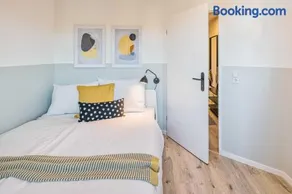 new apartment I cozy I Netflix I WLAN I near airport - Image 4