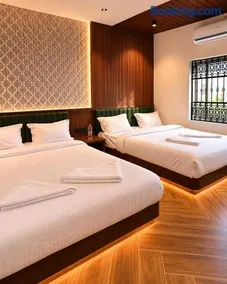 Hotel J VIN PALACE - Image 1