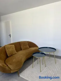 Appartement moderne et spacieux avec terrasse privée 2 - Image 3