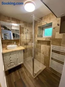 Maison au bord de l'eau - Image 1