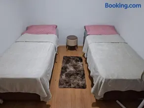 Apartamento 2 quartos próximo ao Estádio e Autódromo - Image 2