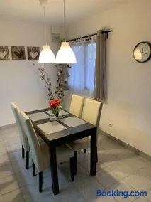 Várlak Apartman - Image 2