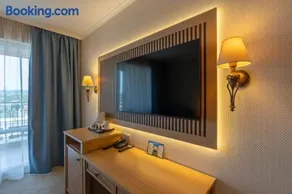 DIT Majestic Beach Resort - Image 5