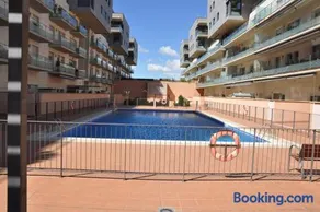 Badalona Beach Apartment - Image 1