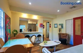 Artful 3BR Oasis in Little Haiti, Miami - Image 5