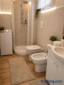 WhiteHouse Suite - Image 3