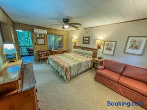 Hemlock Inn - Image 5