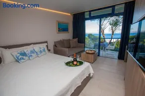 The One Sounio - Image 1