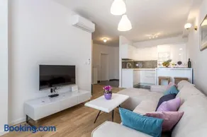 RIno Luxury - Image 1