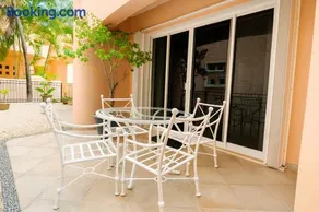 Spacious Family Home with Pool & Beach Access - Image 2