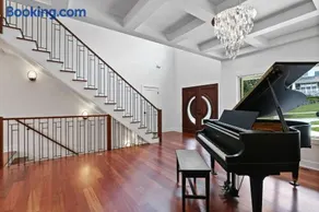 Luxurious Mansion, Deck, Patio, Chef’s Kitchen - Image 2