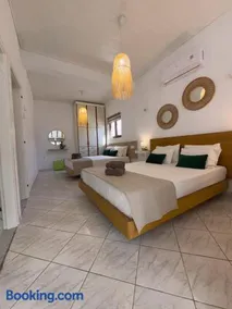 Del Sol Suites - Image 5
