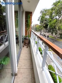 Loft Moderno en Barranco Estilo y Comodidad - Image 4