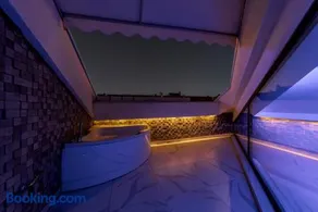 Exclusive Spa Belgrade Apartment with Jacuzzi and Sauna - Image 4