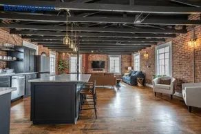 The Loft at 113 - Gateway to the North Texas Hill Country - Image 3
