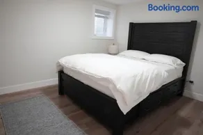 Feels like home- Spacious and cozy 2 bedroom basement suite - Image 1