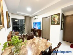 Ductaigallery's Entire Apt & Happy One Building - Image 3