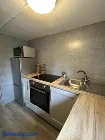 4 Bed Apartment The Windmill 16th Century Pub - Image 4