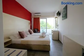 Helena Hotel - Image 2