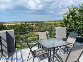 Szépkilátás Apartman Balatonfőkajár - Image 1