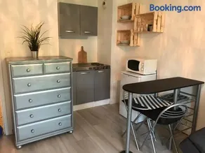 Studio entre la place des 5 cantons et la plage - Image 5