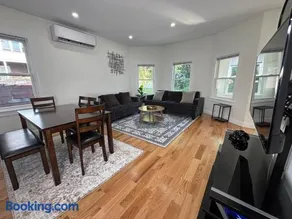3 bedroom 1 bathroom apartment , free private parking - Image 5