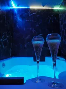 Love Room - Luxe Et Romance (Adults Only) - Image 2