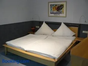 Hotel zur Post Garni - Image 3