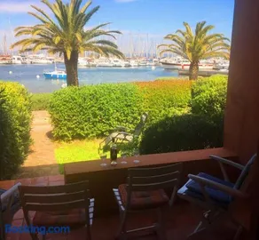 Maison sur le port de Porquerolles - Image 2