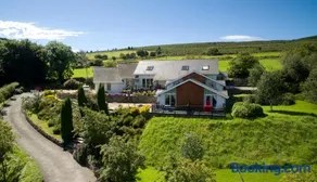 Wicklow Way Lodge - Image 1