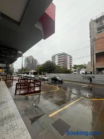 Apartamento de 01 dormitório no centro, 100m da praia - Image 3