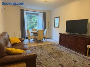 Apartment in excellent city centre location - Image 2