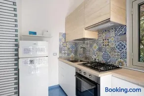Blue & Green Apartments - Image 3