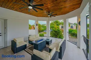 Ft Lauderdale Beach Zeus Master Room - Image 4