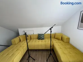 Philly Content House - Image 1