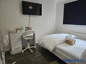 Jays-Rooms - Image 2