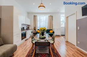 Apartment mit Fitness- und Spielbereich - Image 1