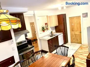 6 guests, King, Queen & Double, Free parking, QC - Image 1
