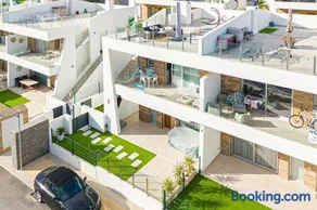 Precioso y luminoso apartamento en Benidorm - Image 1
