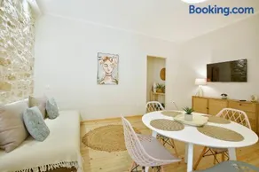 Sofias Flat - Image 1