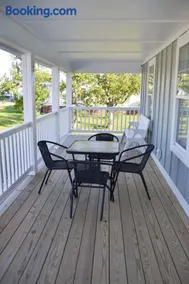 4BR Soundfront cottage Private Dock Fishing - Image 3