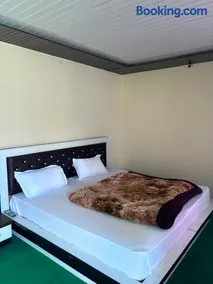 Alpine Homestay - Image 3