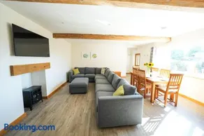 Honeysuckle Cottage - Image 1